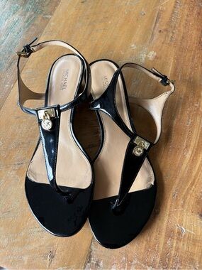 Michael Kors Black Patent T-Strap Logo Sandals